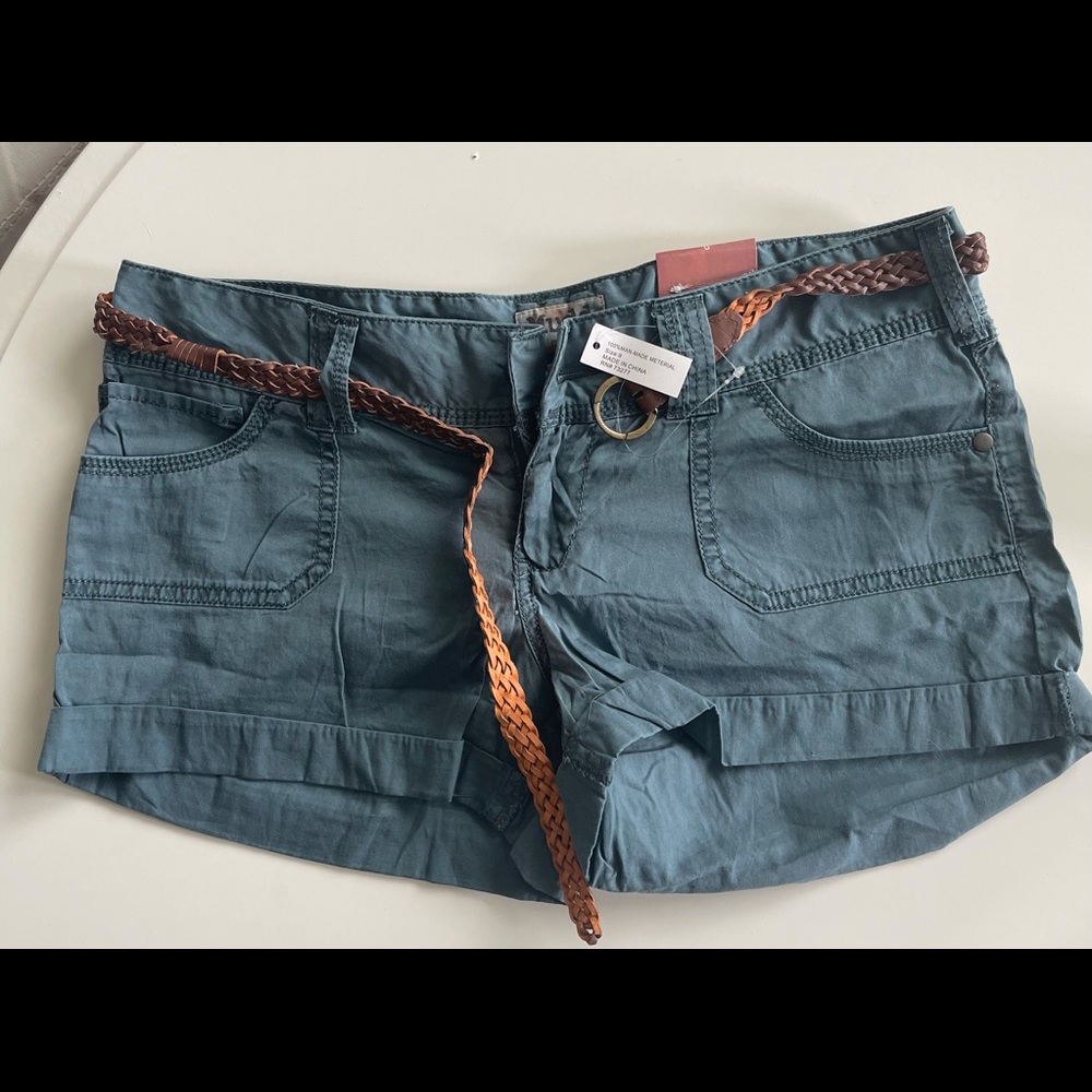Shorts w/belt